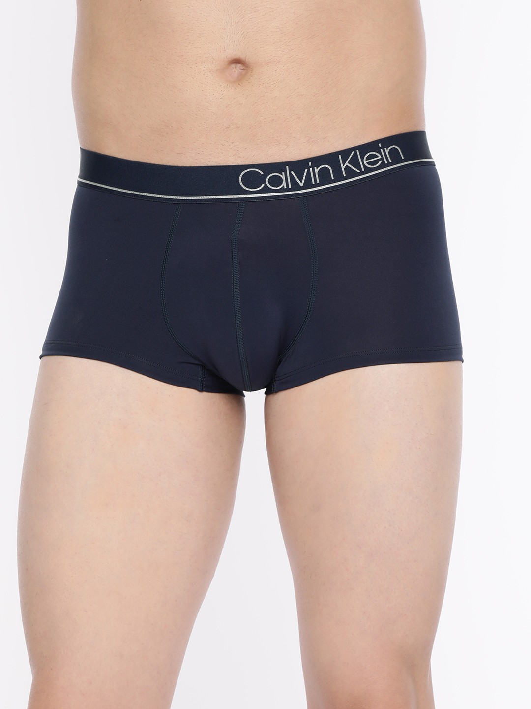 

Calvin Klein Underwear Men Navy Blue Solid Trunks NB17328SB