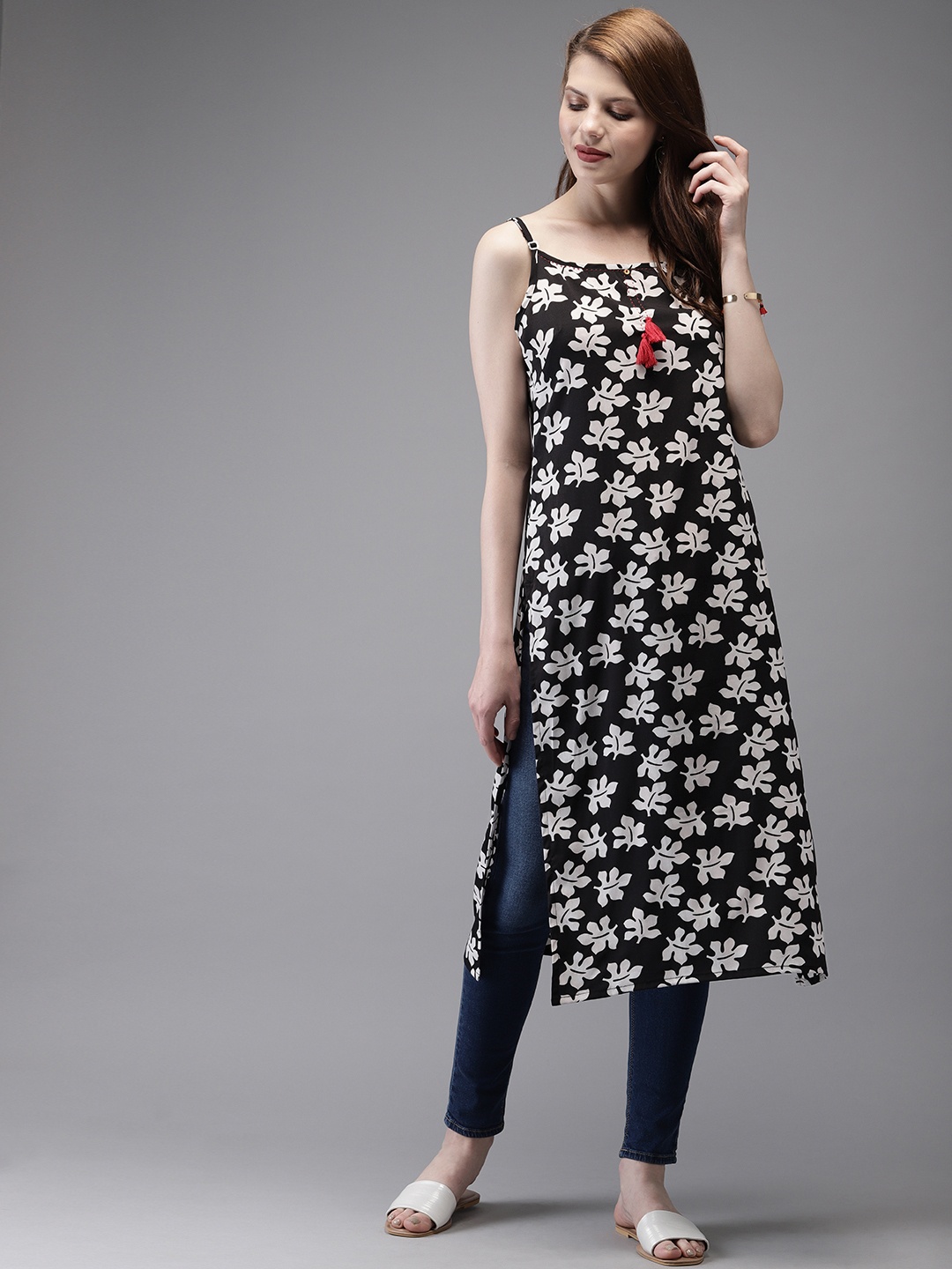 

Anouk Women Black & White Printed Straight Kurta