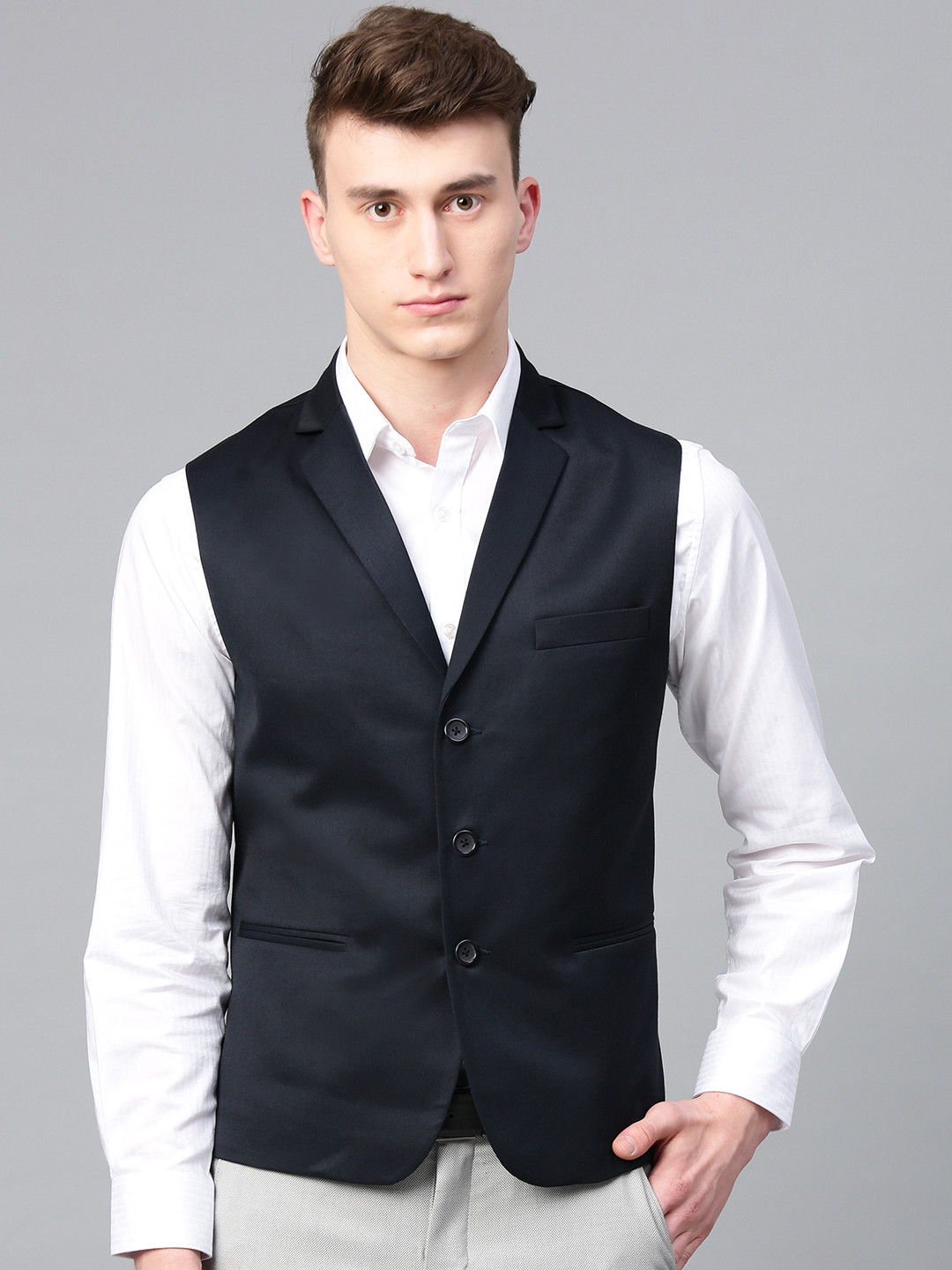 

MANQ Men Navy Blue Solid Slim Fit Formal Waistcoat