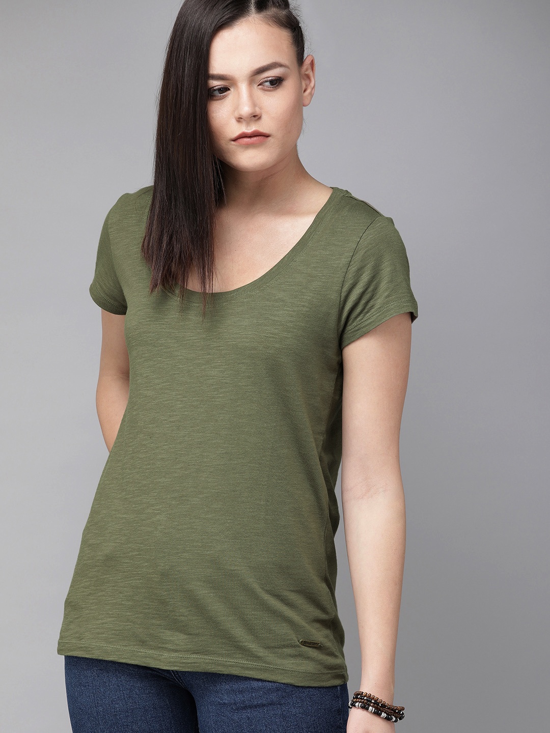 

Roadster Women Olive Green Solid Round Neck Pure Cotton T-shirt