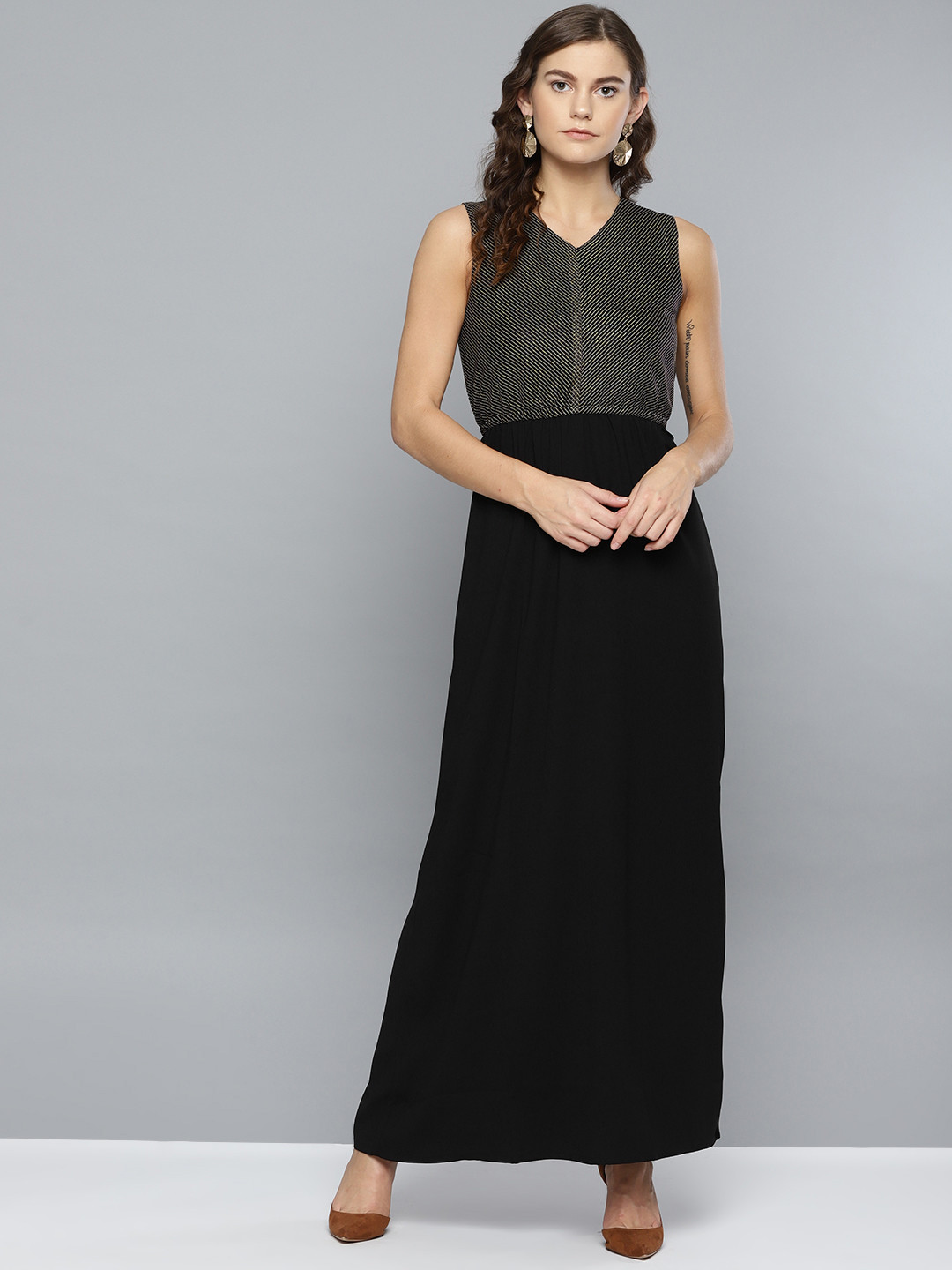 

RARE Women Black & Golden Stripe Detail Maxi Dress