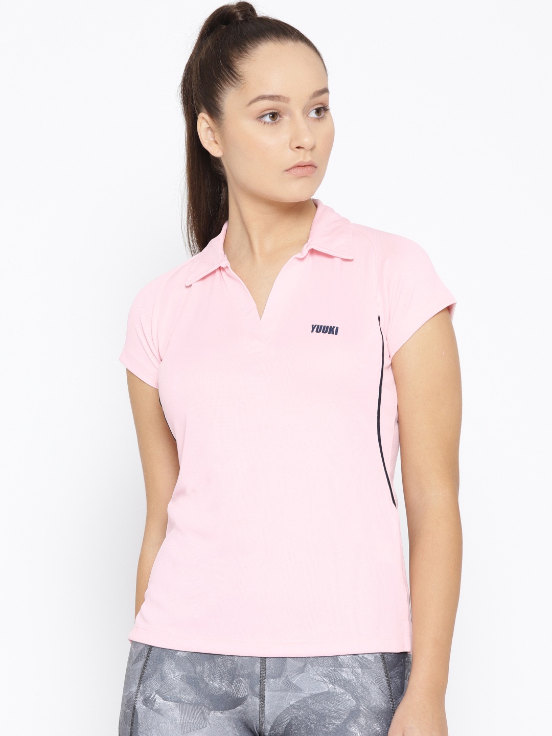 

Yuuki Women Pink Solid Polo Collar T-shirt
