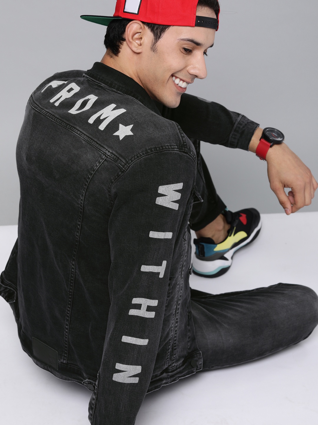

HERE&NOW Men Black Washed Denim Jacket