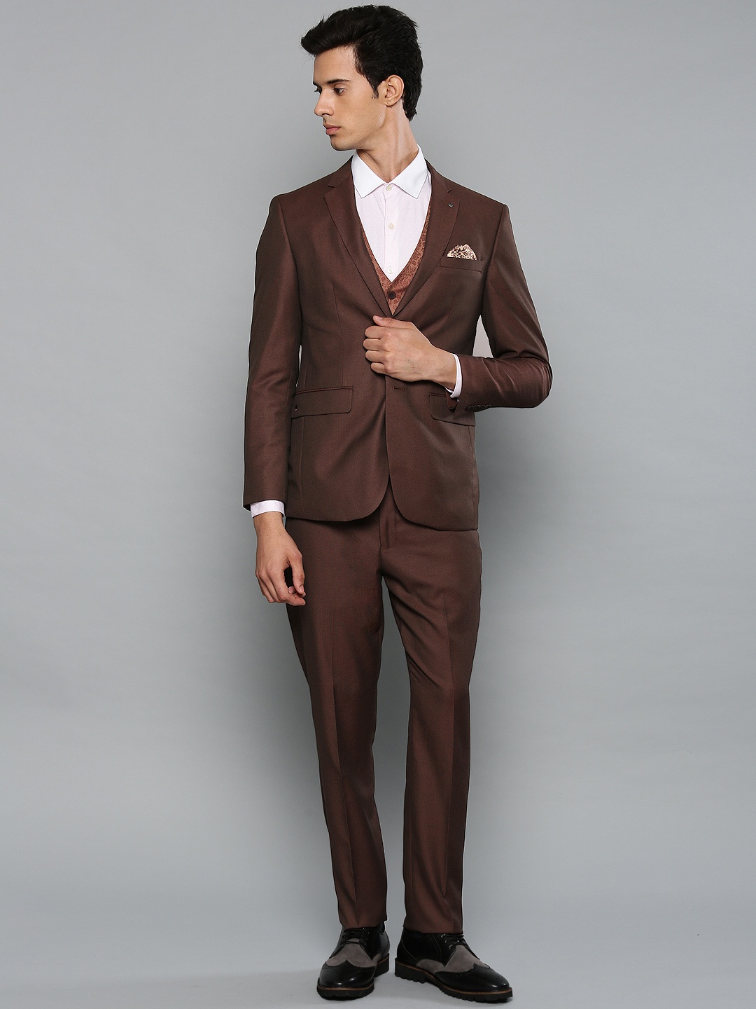 

Louis Philippe Men Brown & Orange Self Design Slim Fit Single-Breasted Party Suit