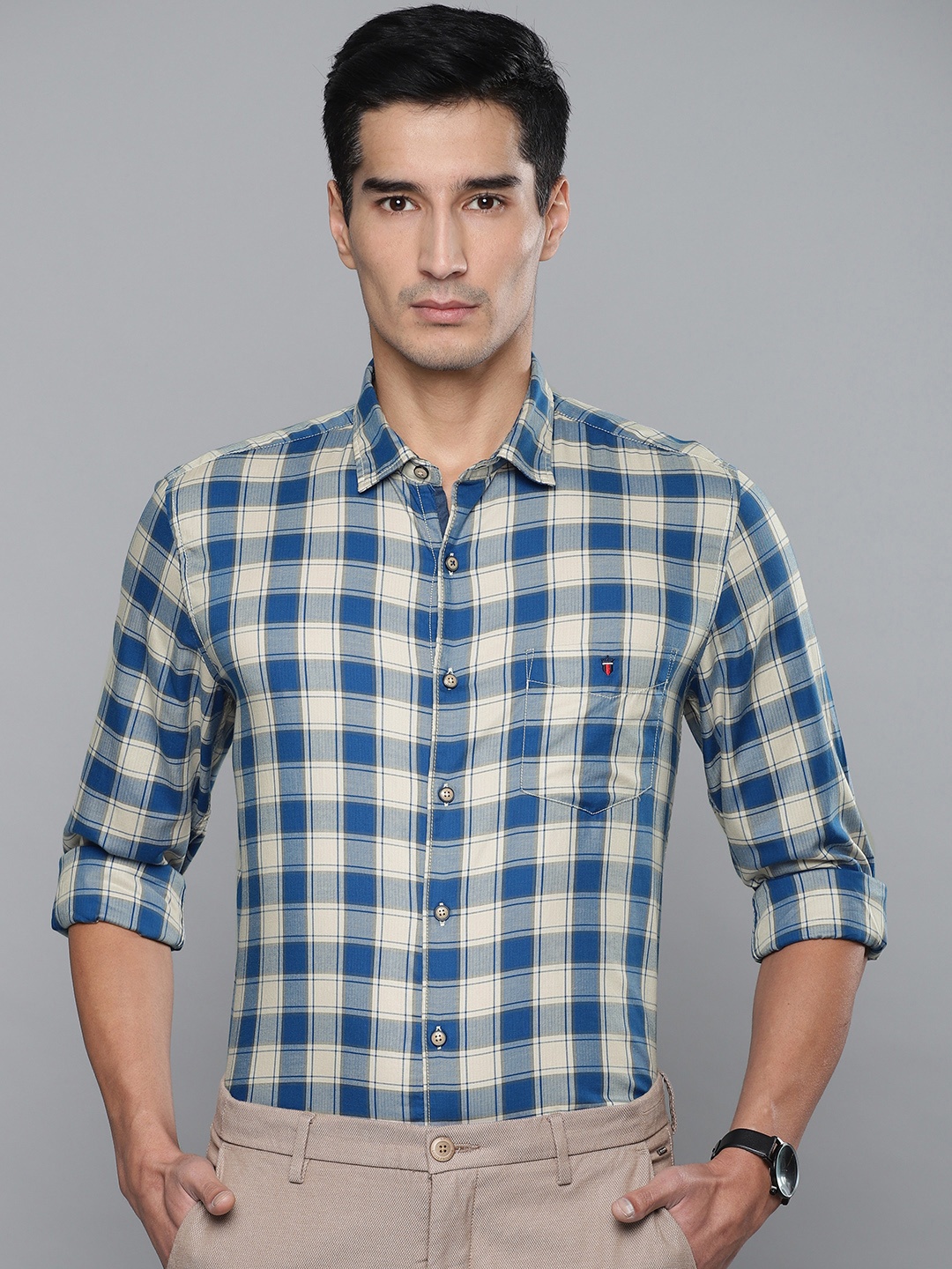 

Louis Philippe Sport Men Blue & Beige Super Slim Fit Checked Casual Shirt
