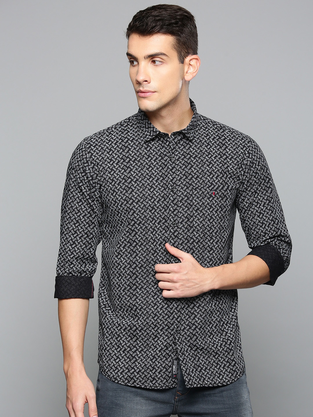 

Louis Philippe Jeans Men Black & White Super Slim Fit Printed Casual Shirt