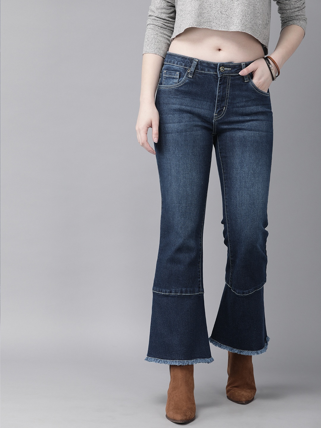 

The Roadster Lifestyle Co Women Blue Flared Mid-Rise Clean Look Stretchable Jeans