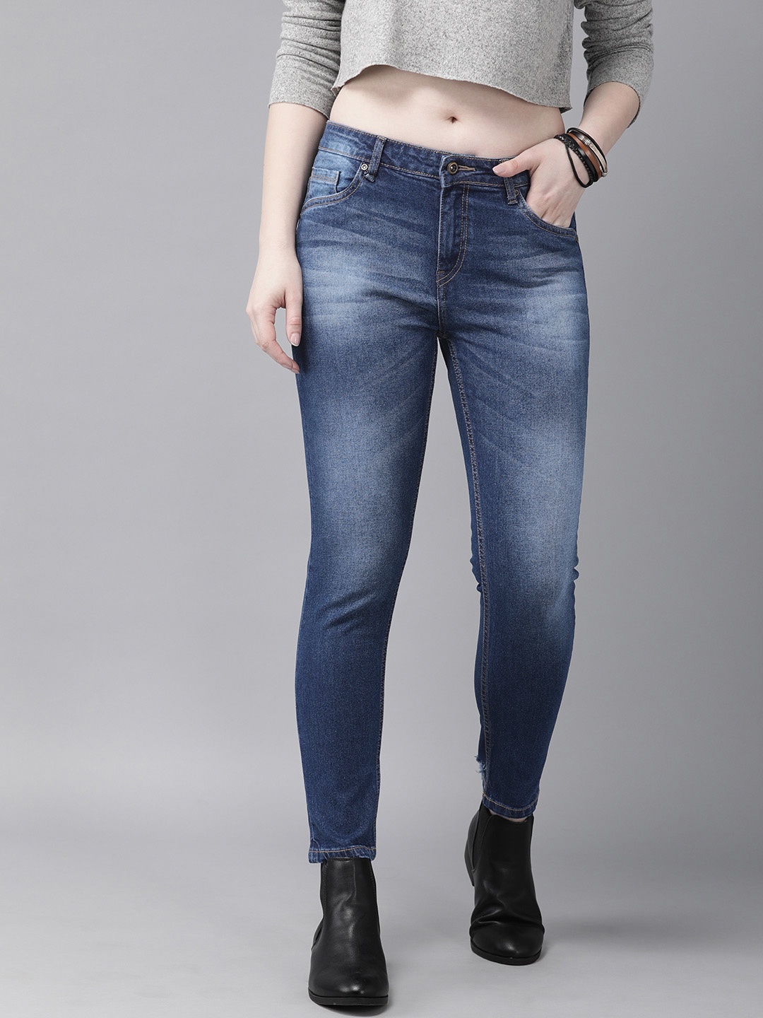 

The Roadster Lifestyle Co Women Blue Skinny Fit Mid-Rise Clean Look Stretchable Jeans