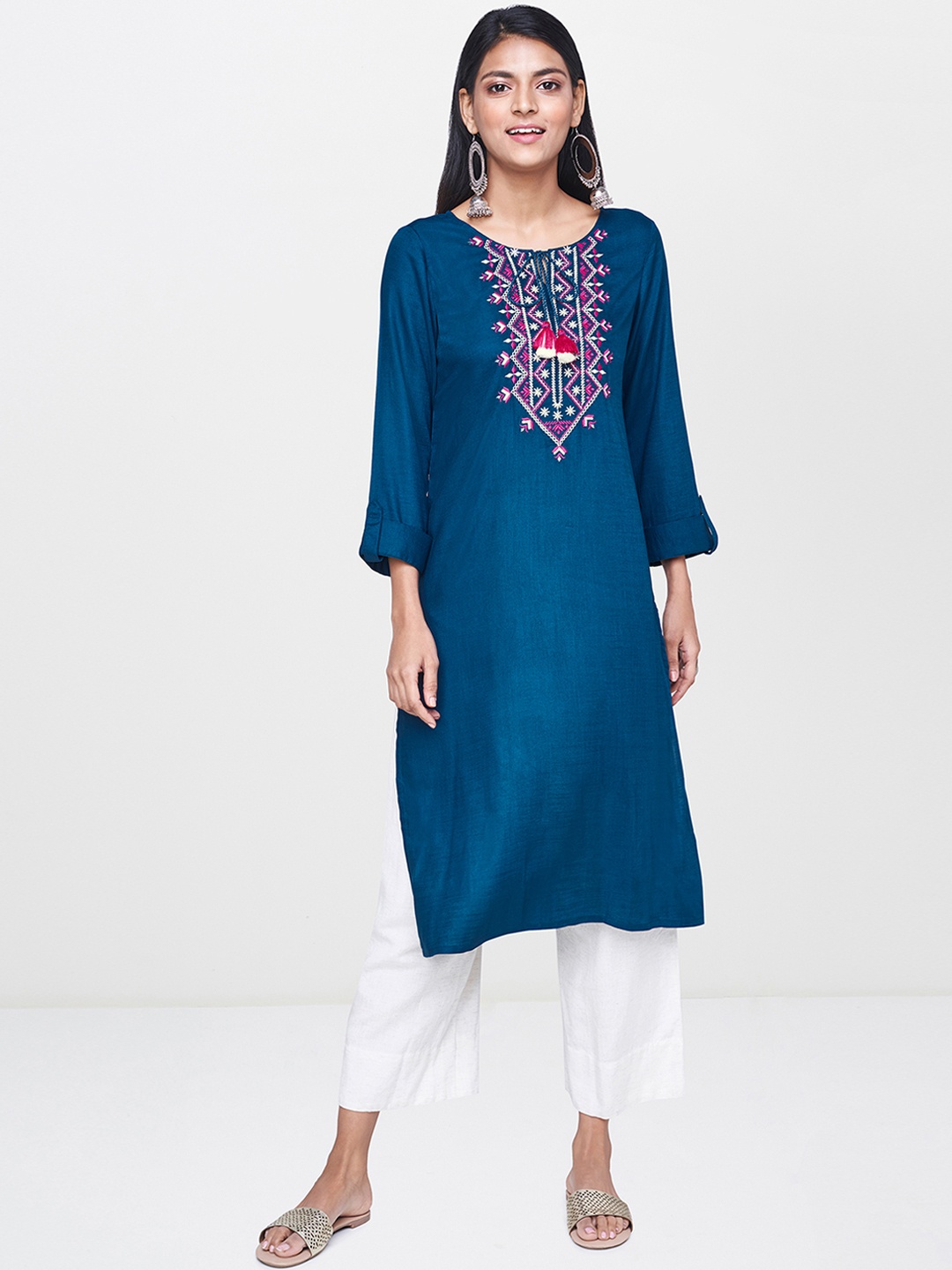 

Global Desi Women Blue Yoke Design Straight Kurta