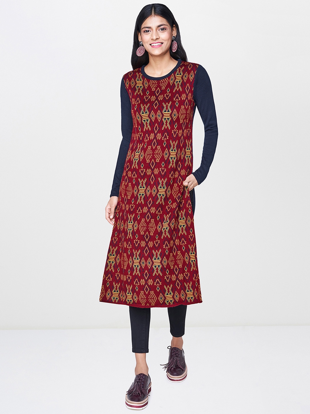 

Global Desi Women Maroon Woven Design Straight Kurta