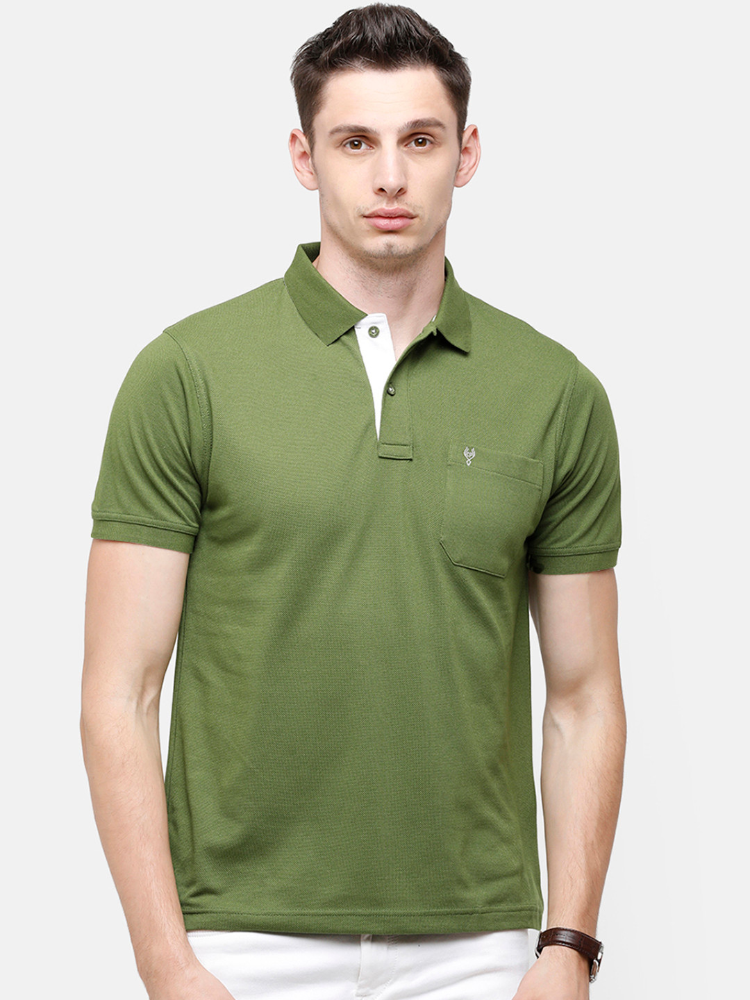 

Classic Polo Men Green Solid Polo Collar T-shirt