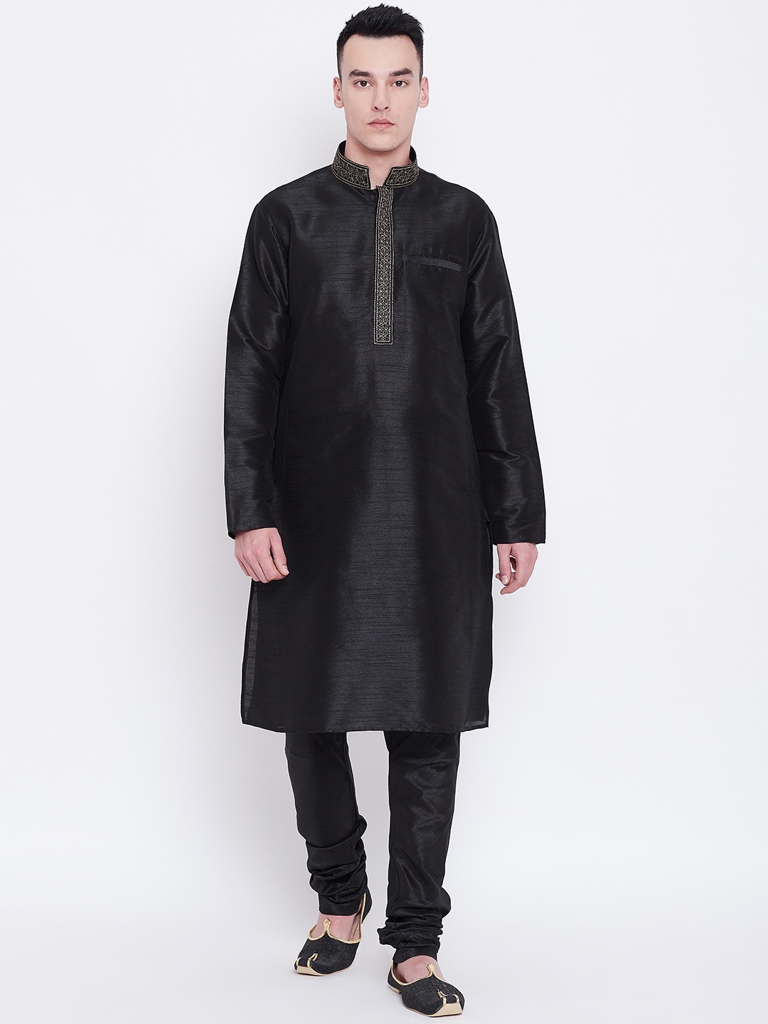 

SG LEMAN Men Black Solid Kurta with Churidar