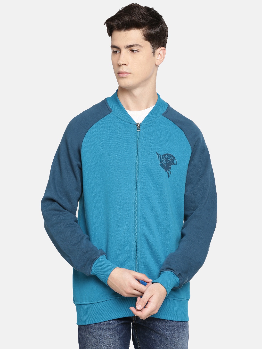 

Wildcraft Men Blue Solid Sweatshirt
