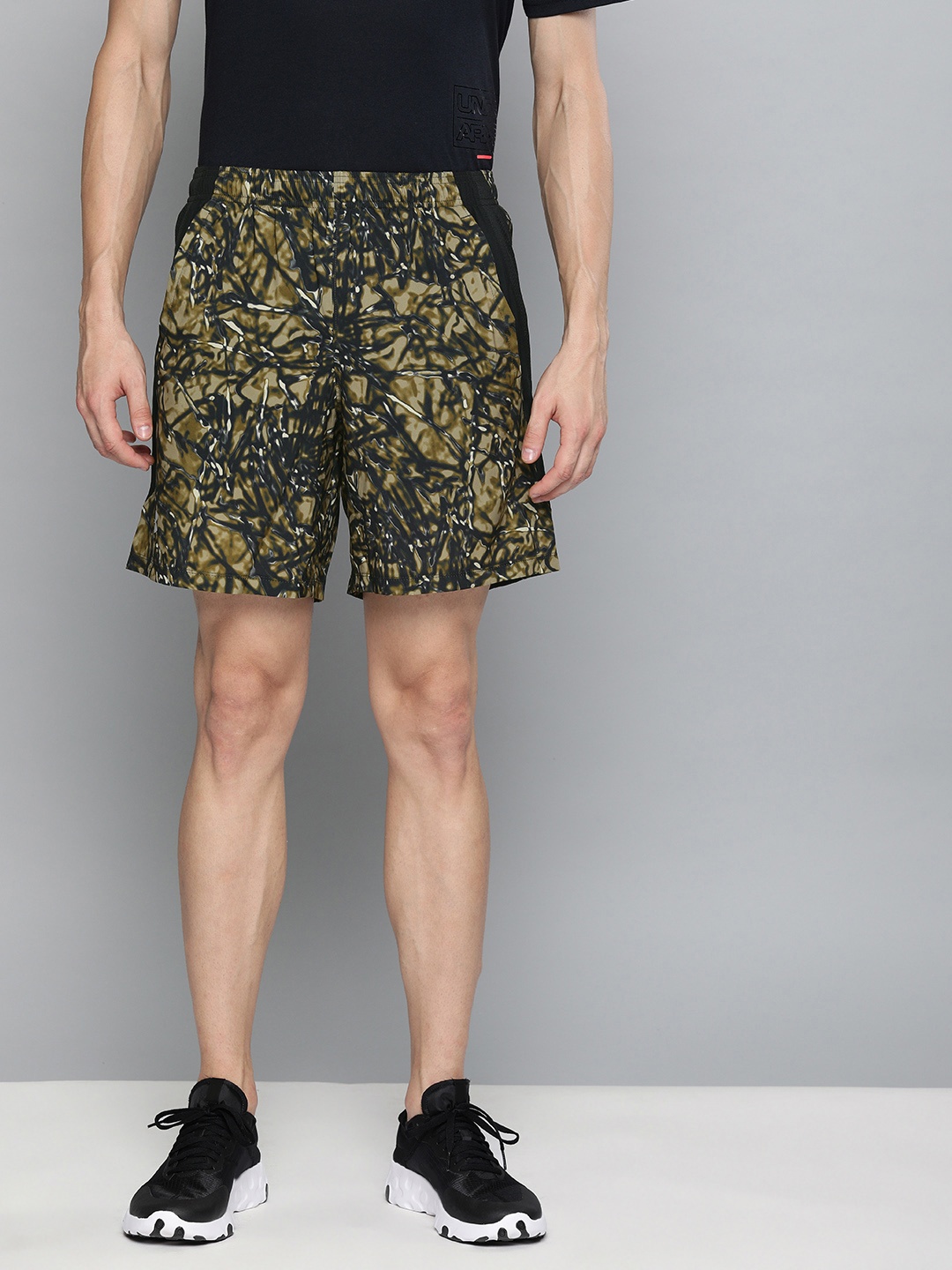 

UNDER ARMOUR Men Olive Green & Black Printed Launch SW Shorts