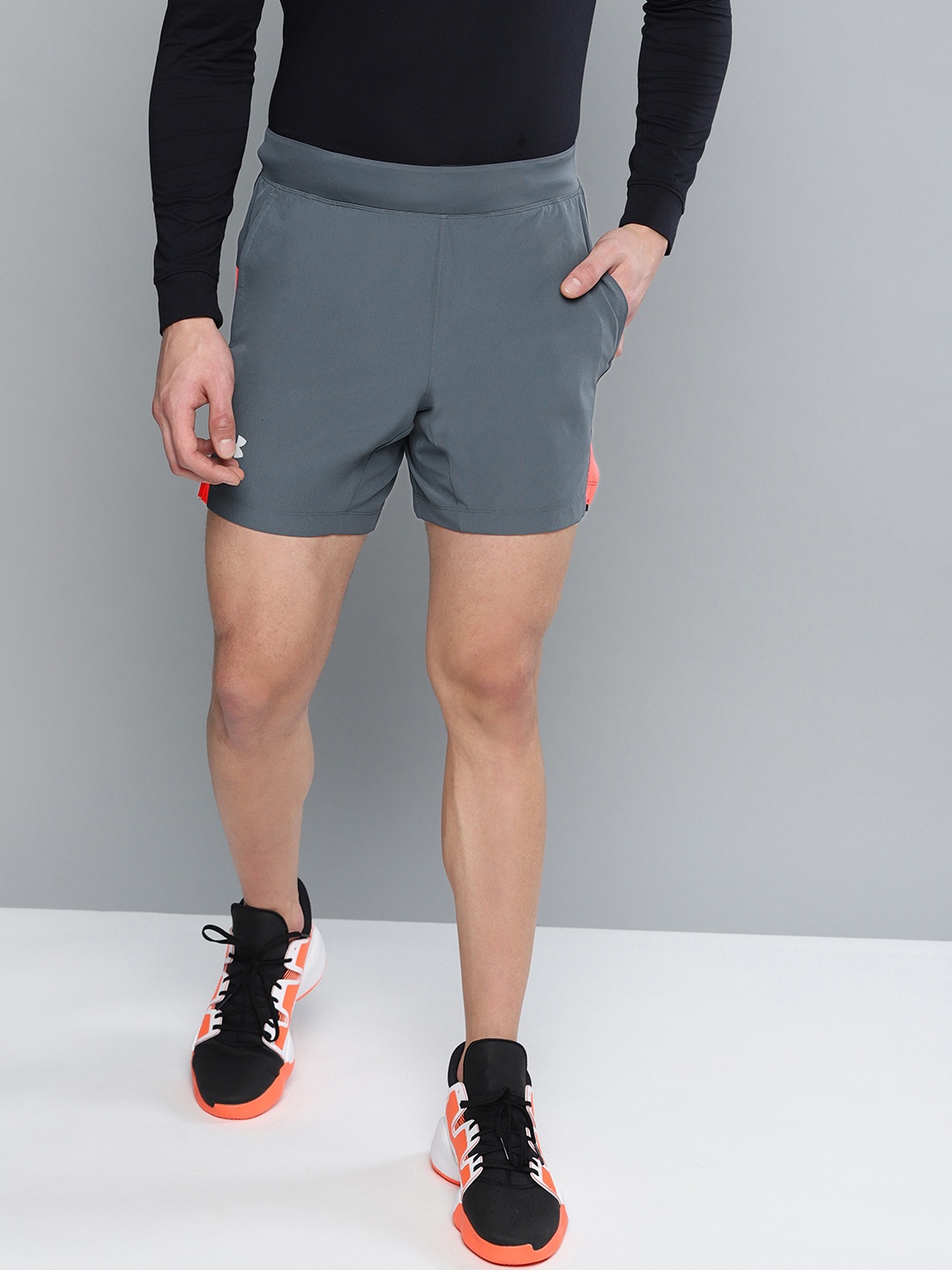 

UNDER ARMOUR Men Charcoal Grey Speedpocket Linerless 7'' Solid Regular Fit Running Shorts