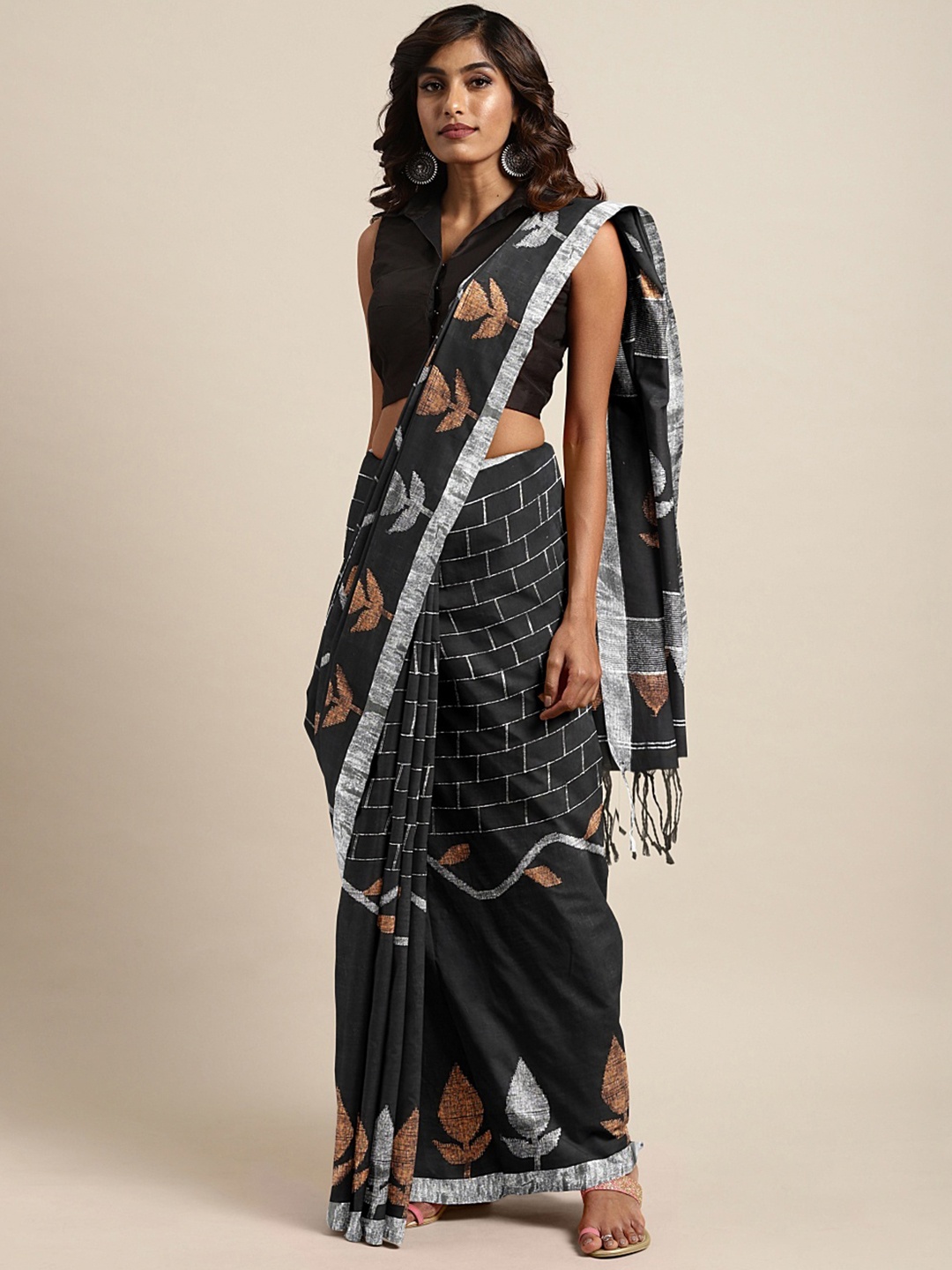 

Mitera Black & Silver Woven Design Jamdani Saree