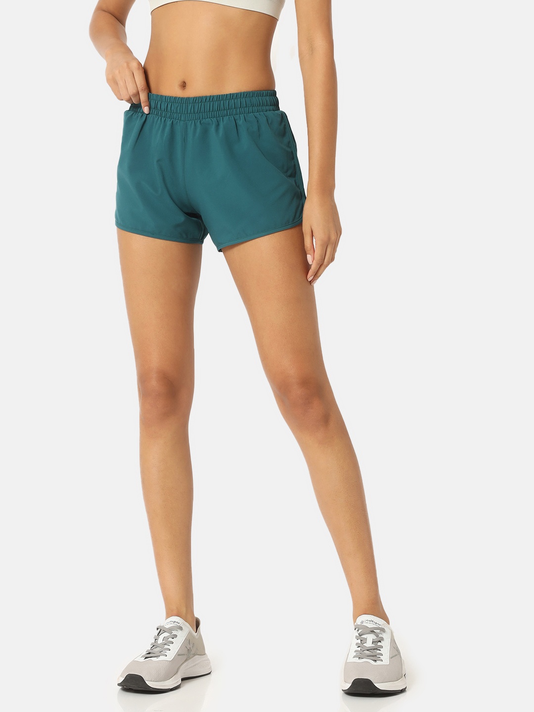 

Cultsport Women Teal Green Solid Slim Fit Sports Shorts