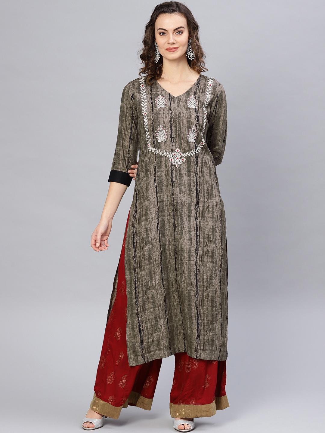

Pannkh Women Taupe & Charcoal Grey Block Print Straight Kurta