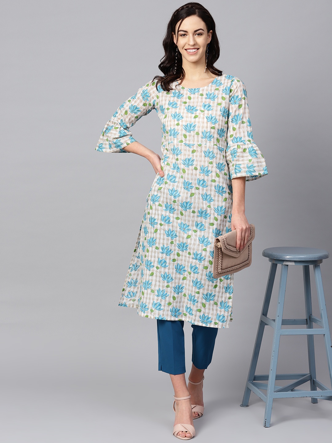 

AHIKA Women Off-White & Blue Printed Straight Kurta