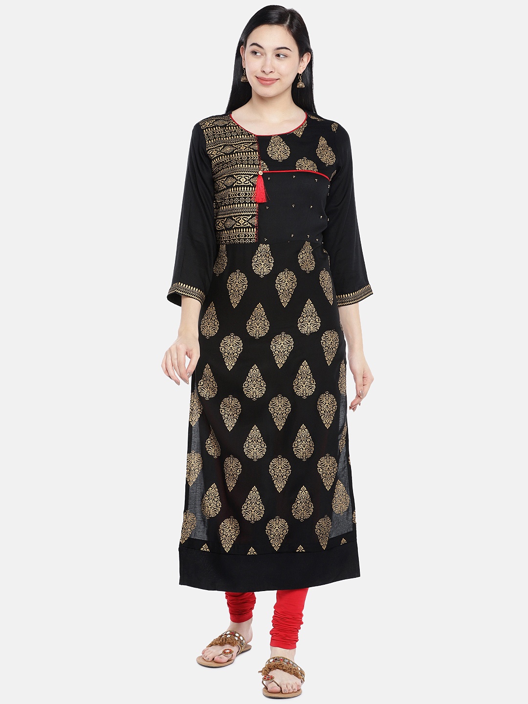 

Vbuyz Women Black & Golden Printed Straight Kurta