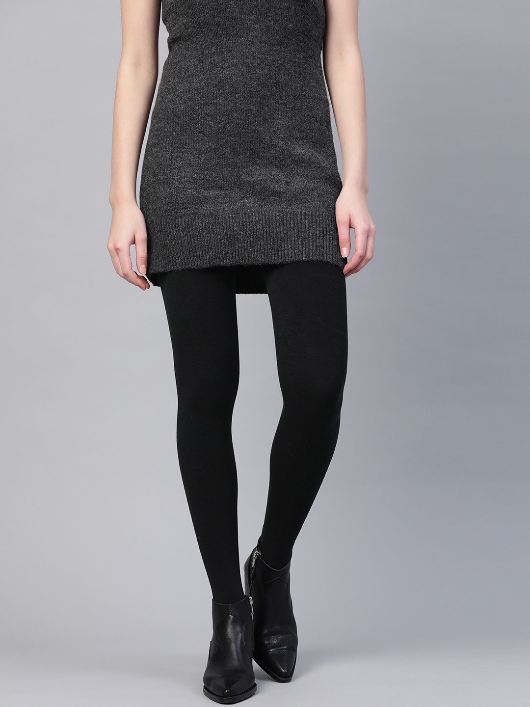 

Marks & Spencer Women Black Solid Stockings