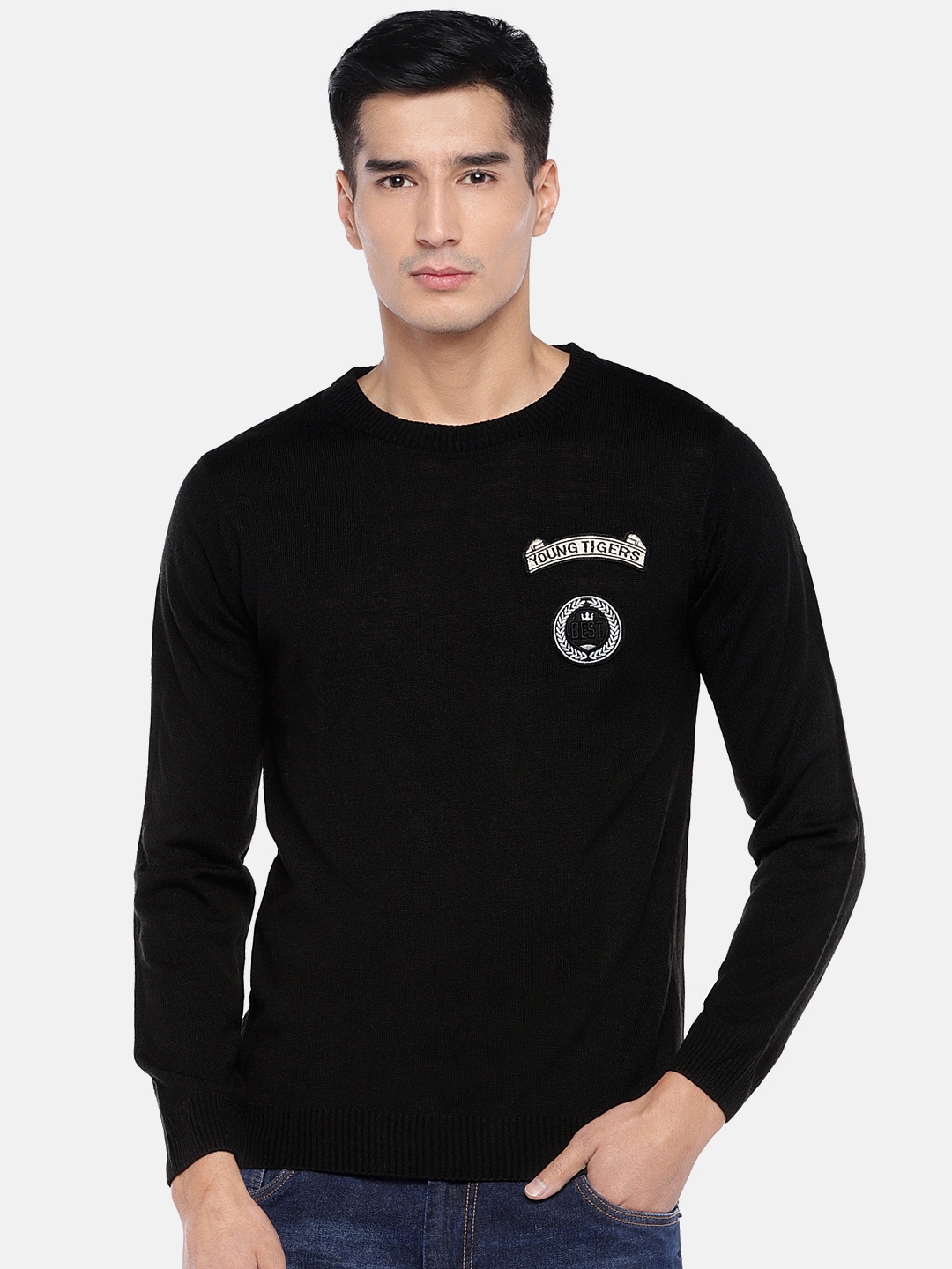 

Globus Men Black Solid Round Neck T-shirt
