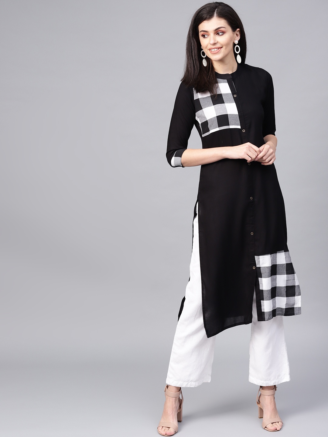 

KSUT Women Black & White Solid Straight Kurta