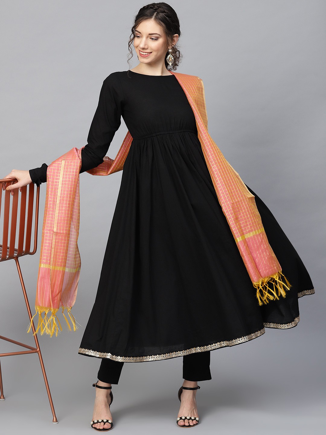 

SIAH Women Black Solid Kurta with Trousers & Dupatta