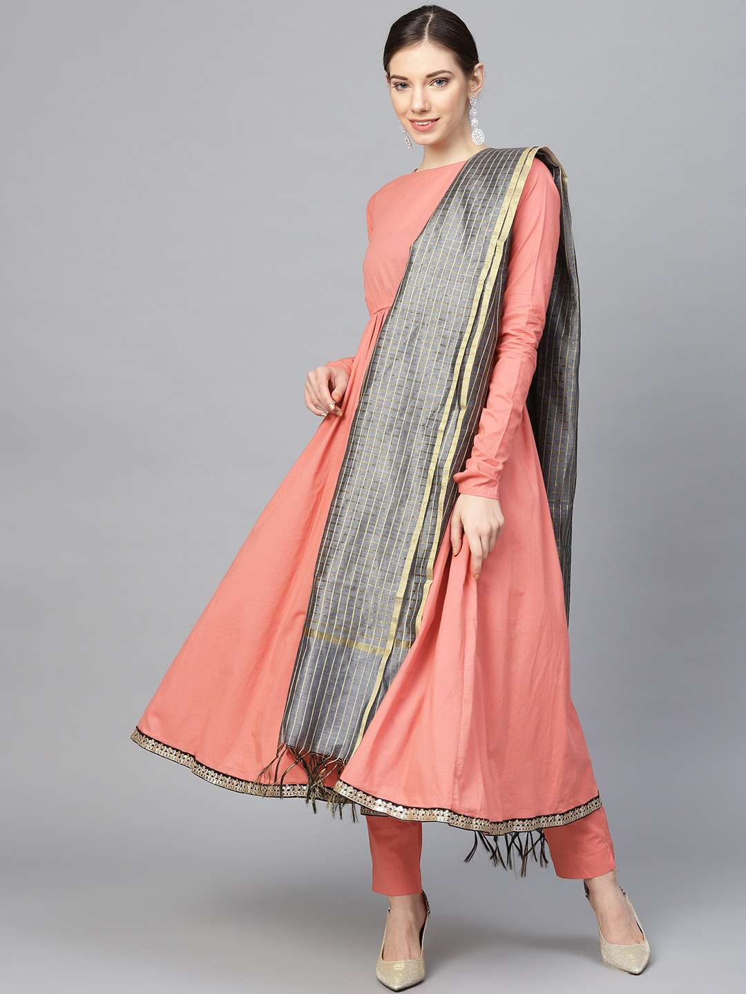 

SIAH Women Peach-Coloured Solid Kurta with Trousers & Dupatta