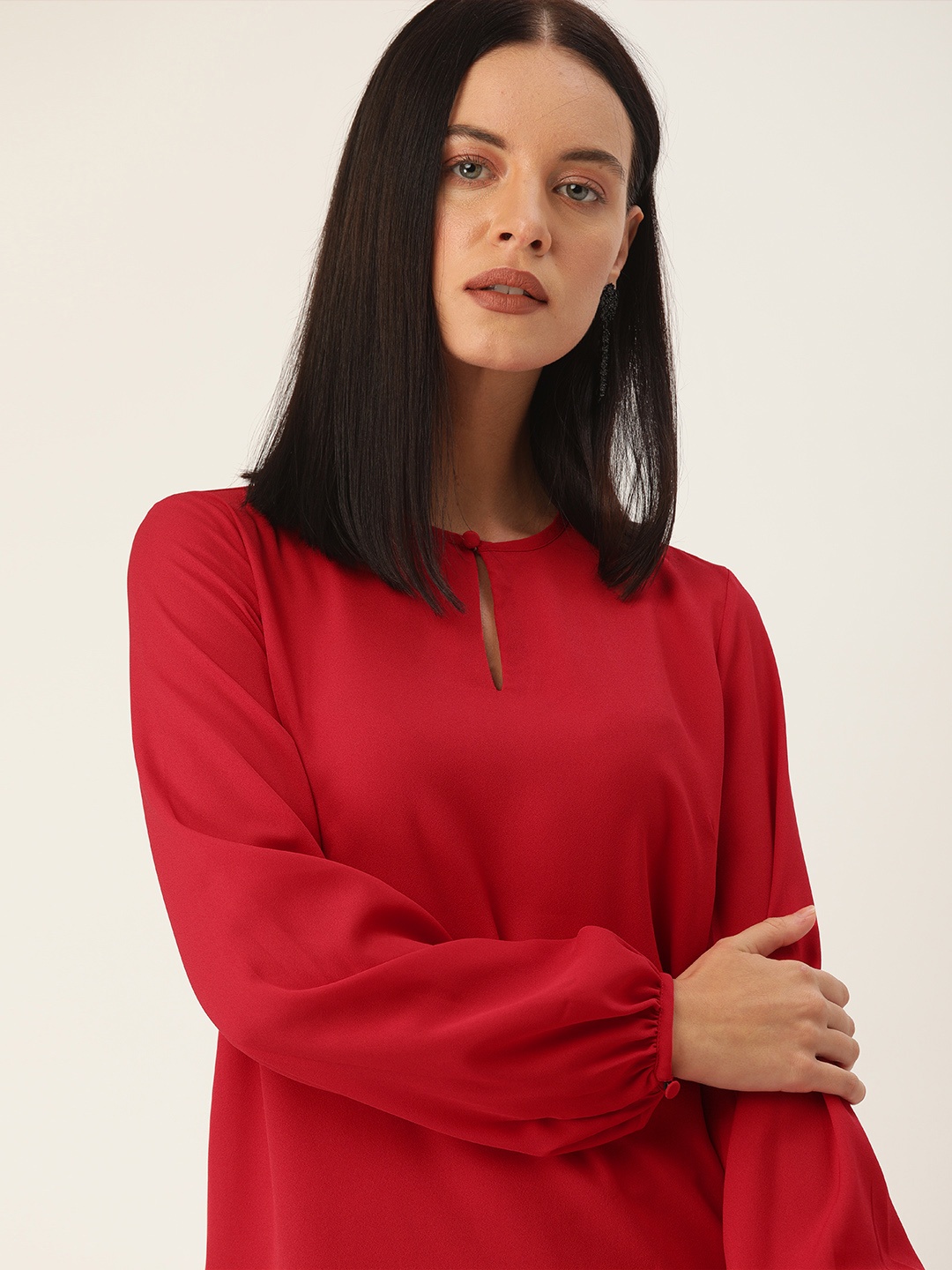 

her by invictus Red Key-Hole neck Top
