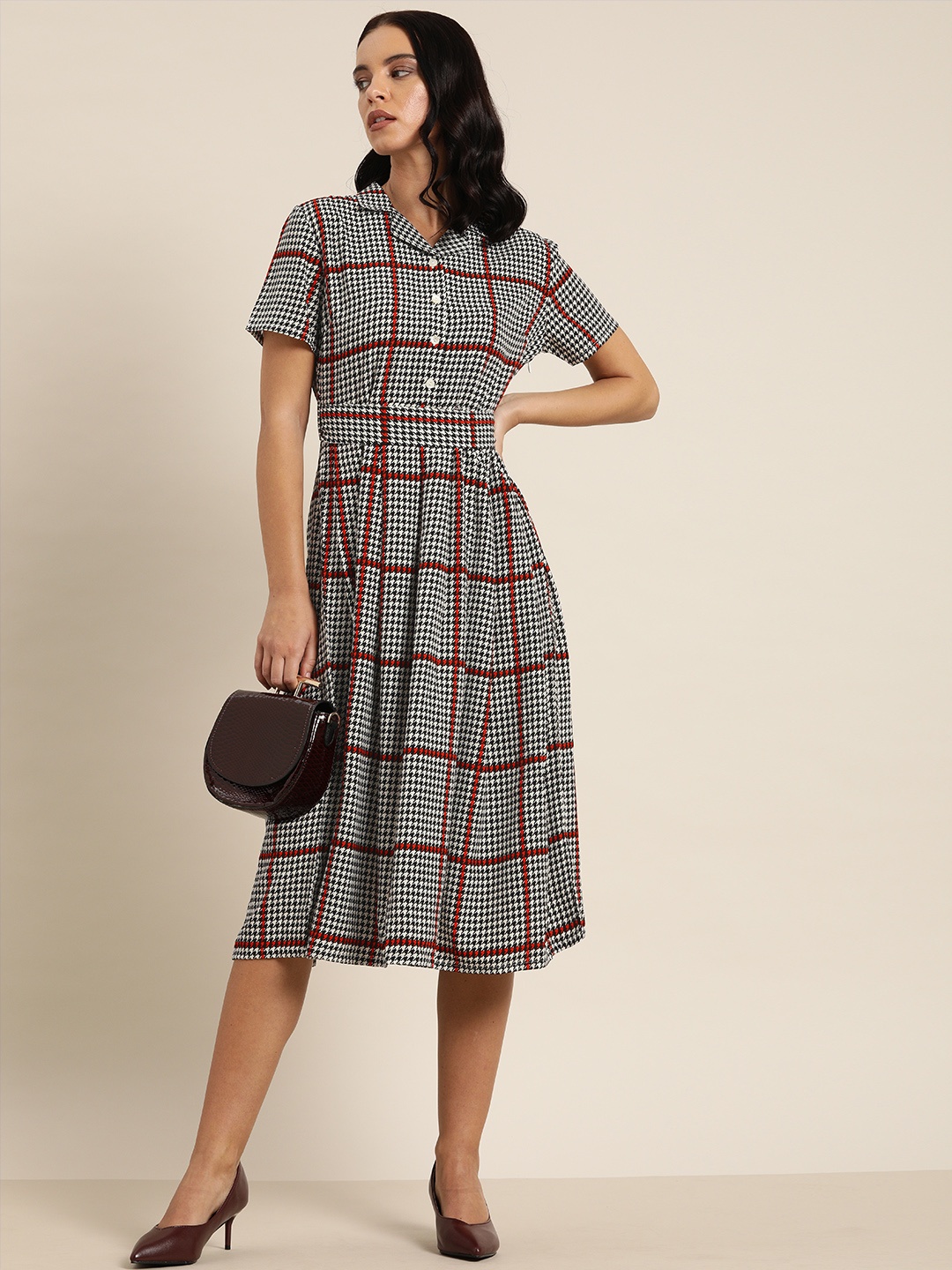 

her by invictus Women Black & White Printed Fit and Flare Dress