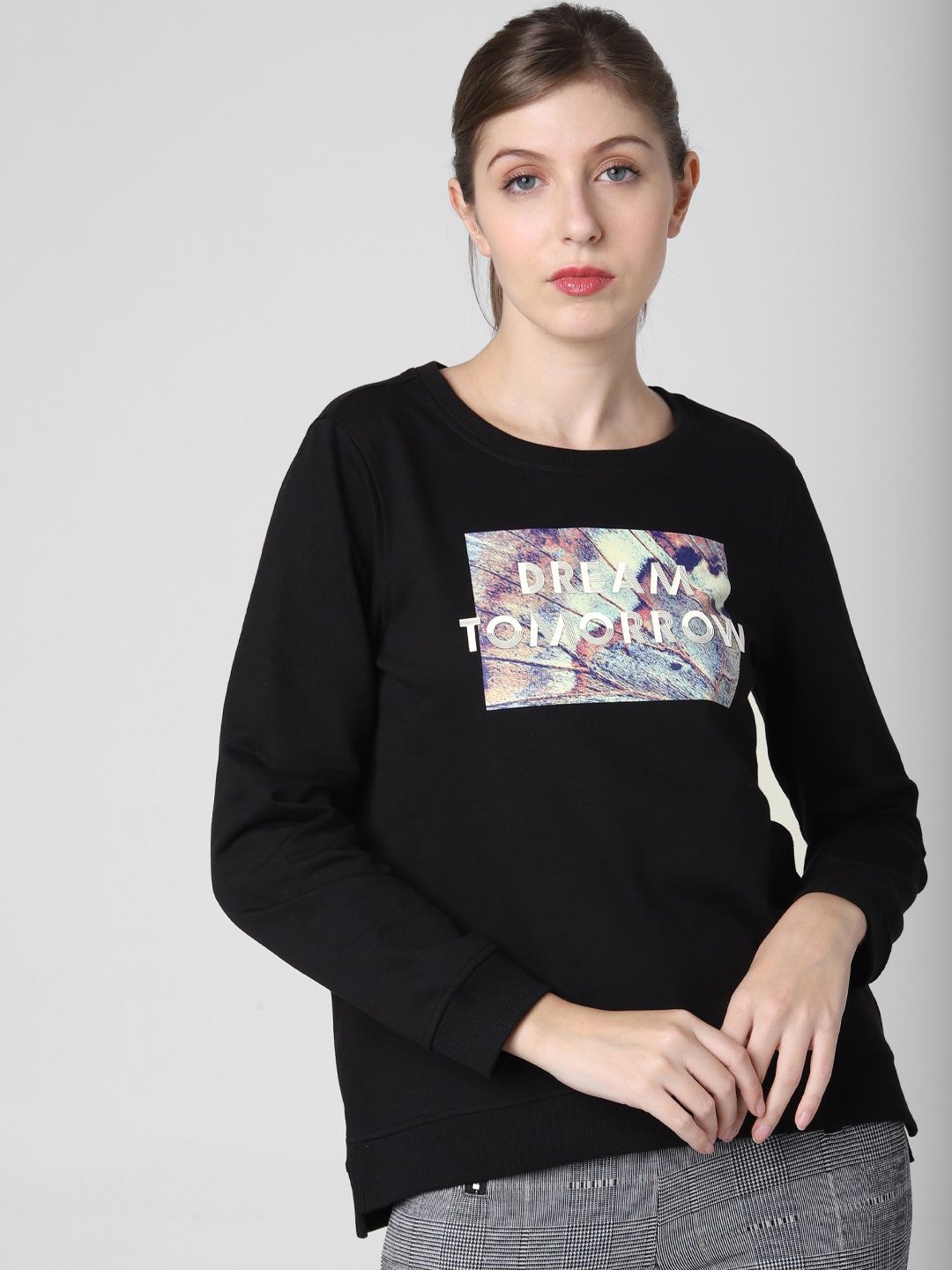 

Vero Moda Women Black Printed Sweatshirt