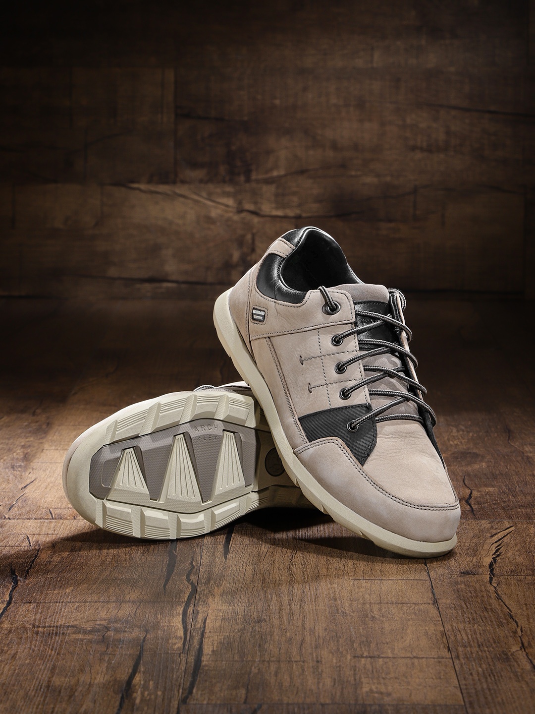 

Woodland Men Beige Solid Nubuck Sneakers