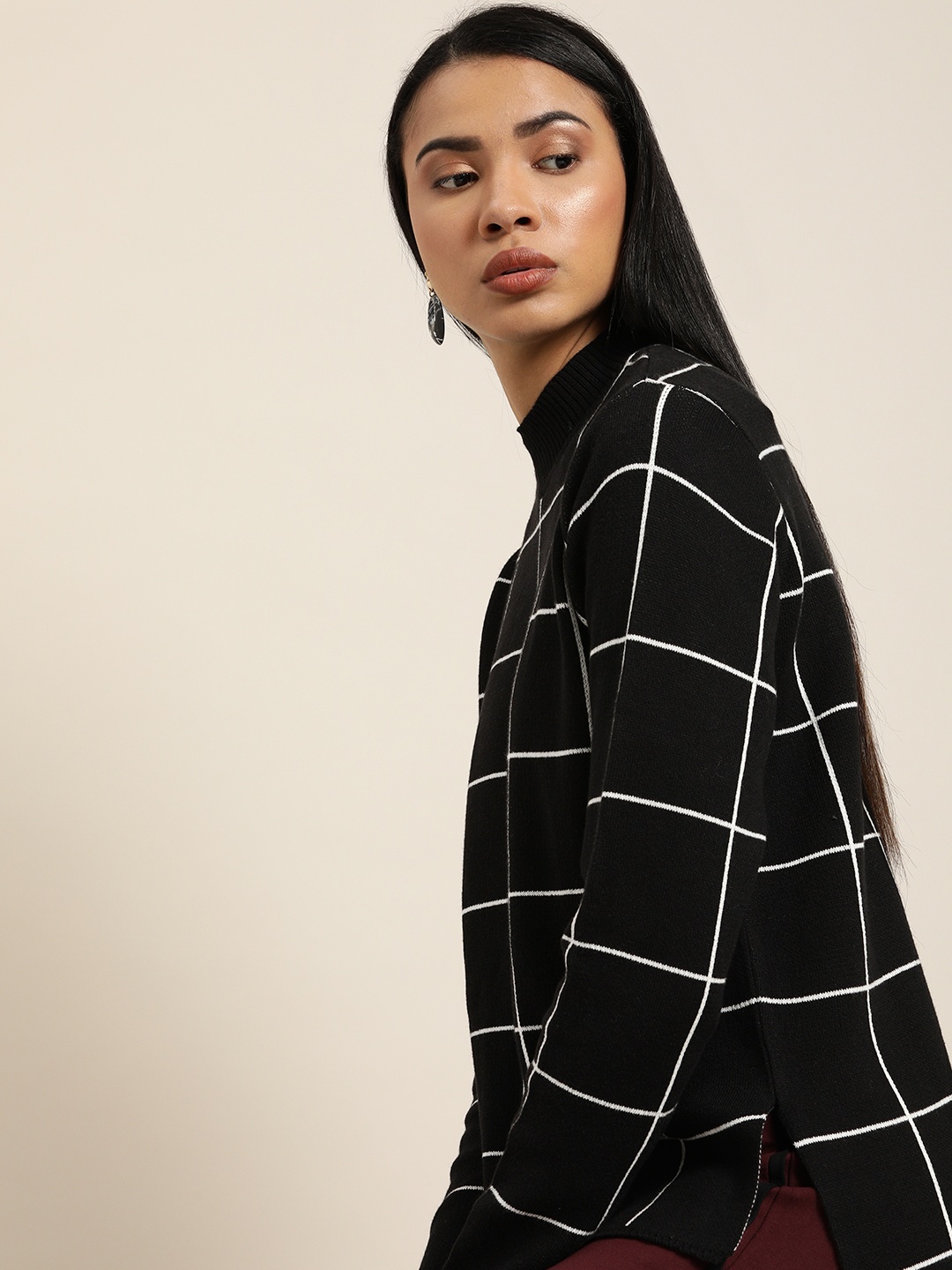 

her by invictus Women Black & White Checked Sweater