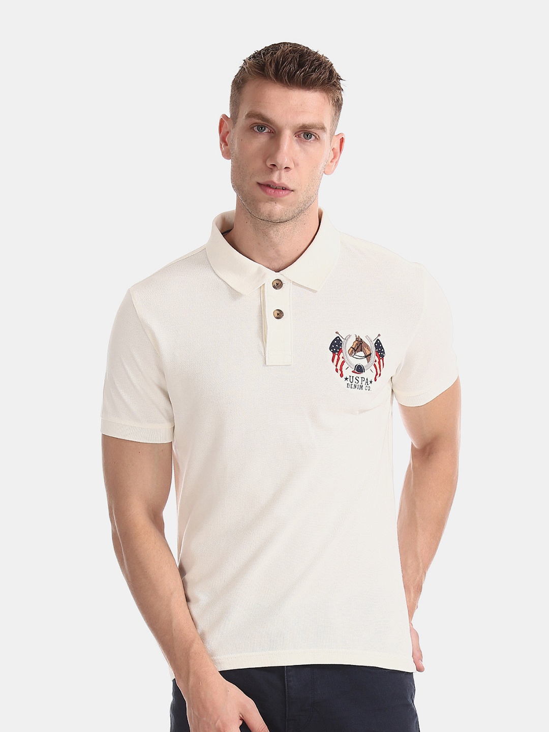 

U.S. Polo Assn. Denim Co. Men Beige Solid Round Neck T-shirt