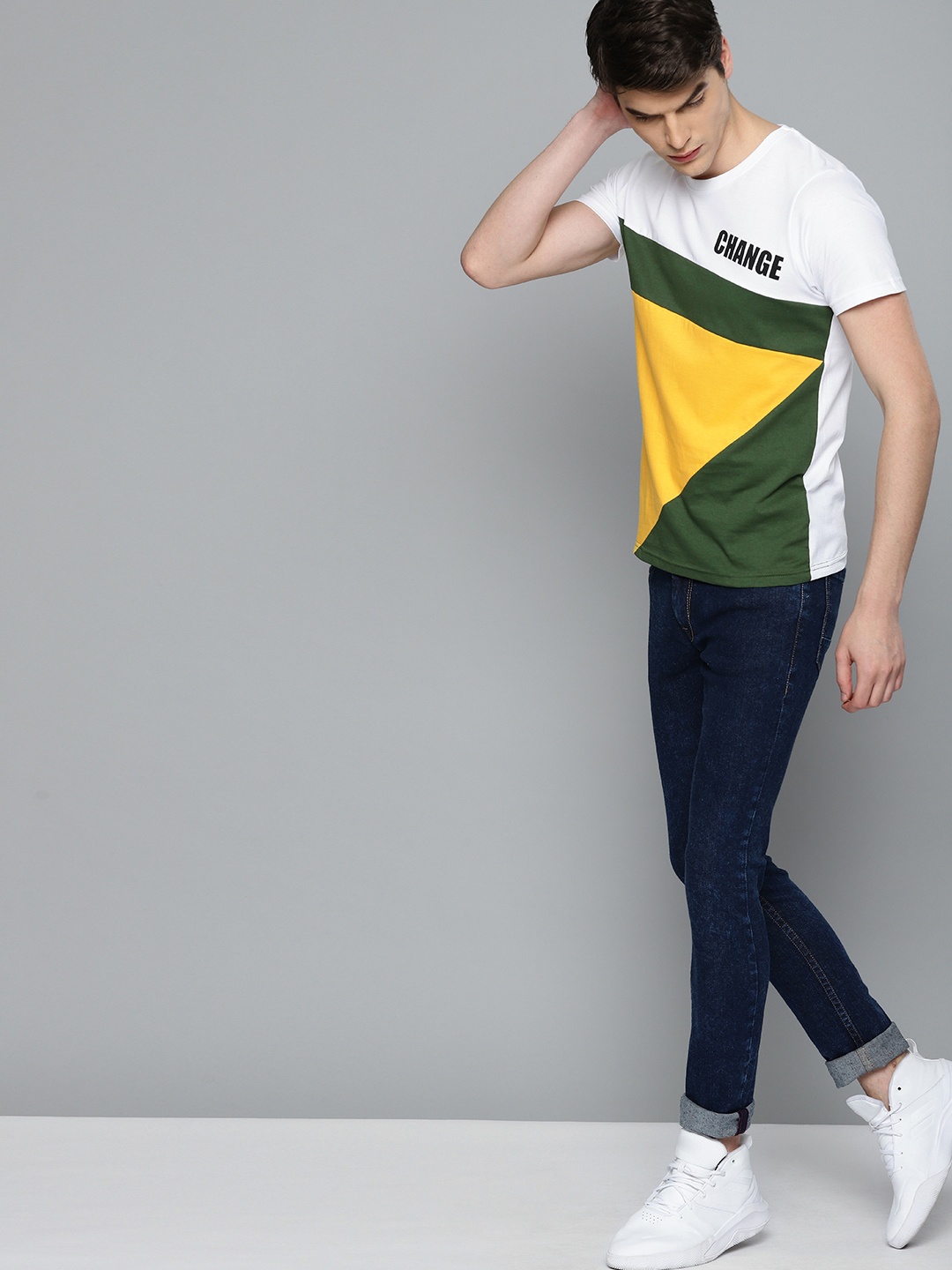 

HERENOW Men Olive Green Yellow Colourblocked Round Neck Pure Cotton T-shirt