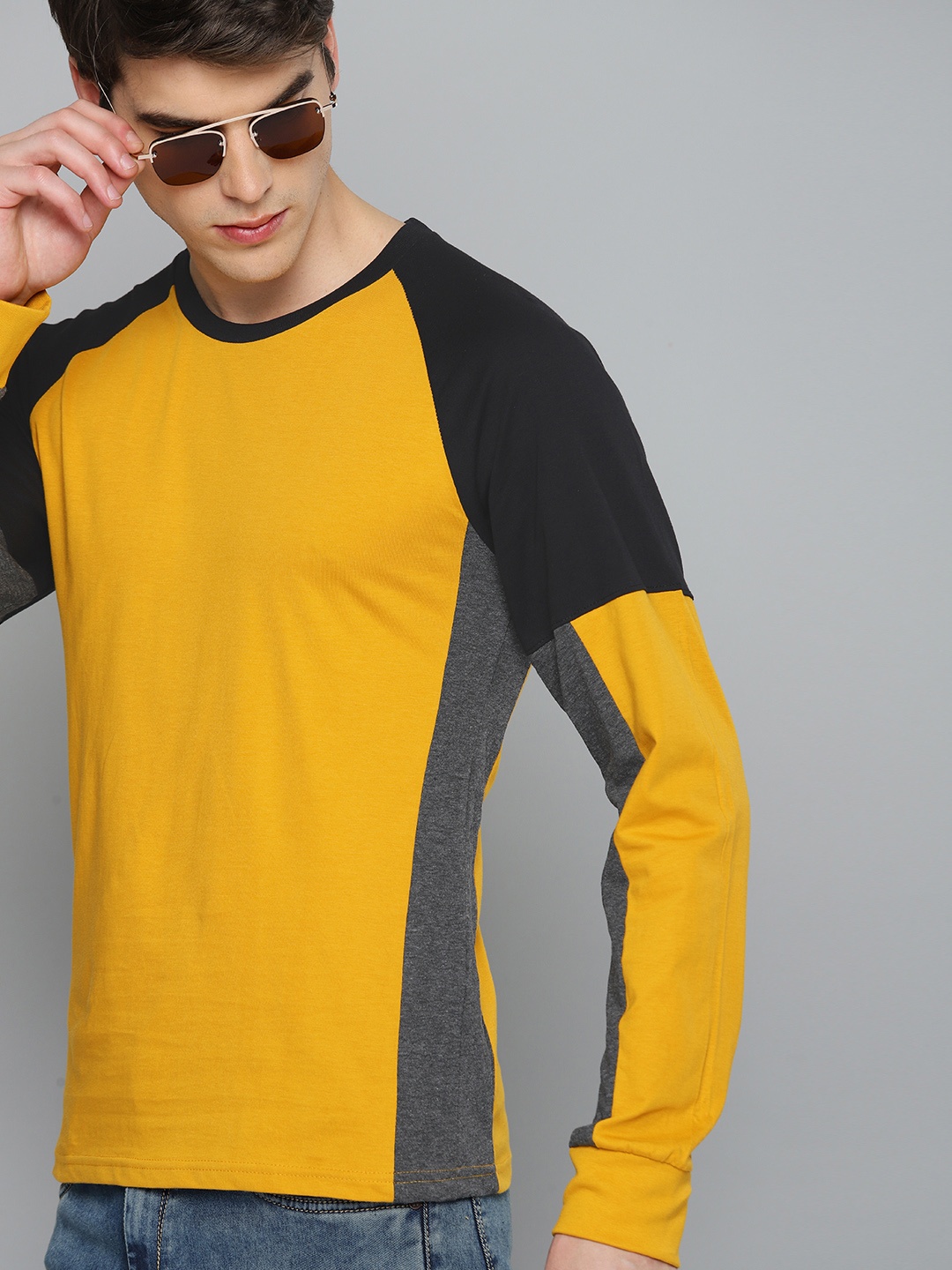 

HERENOW Men Mustard Yellow Charcoal Grey Colourblocked Round Neck Pure Cotton T-shirt