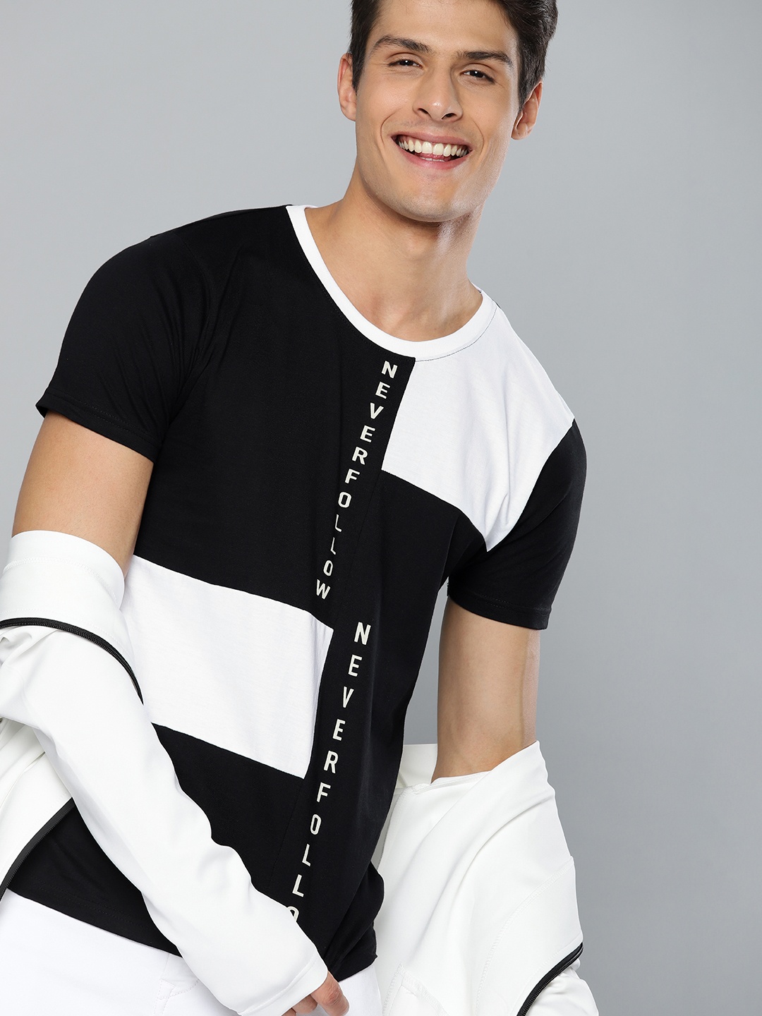 

HERENOW Men Black White Colourblocked Round Neck Pure Cotton T-shirt