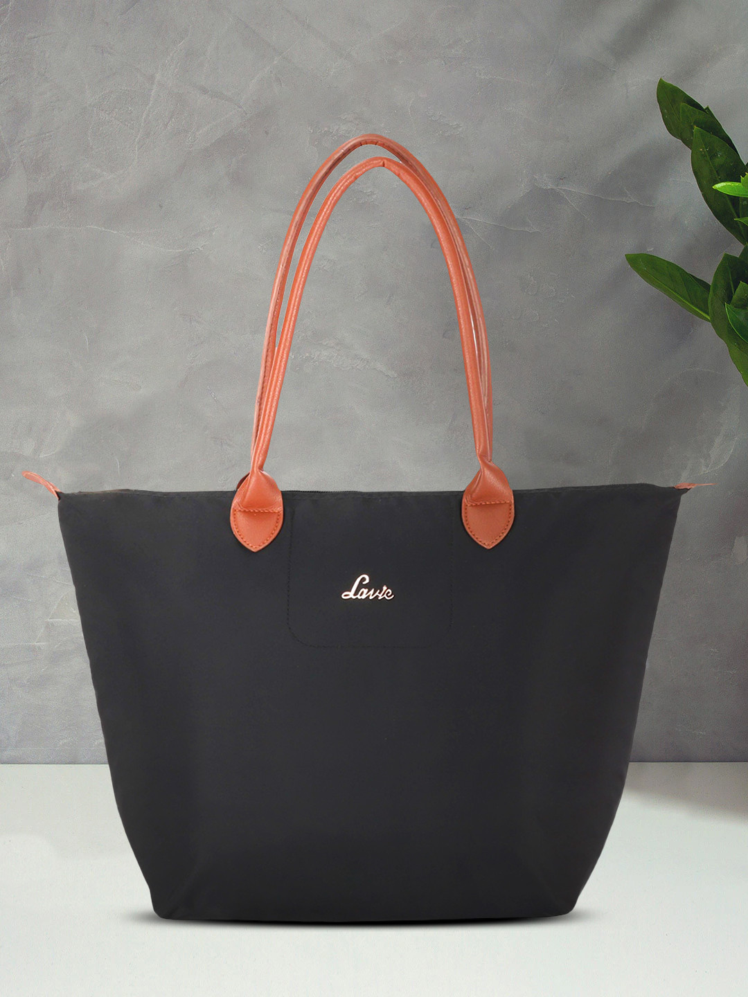 

Lavie Buyo Women Black Handbag