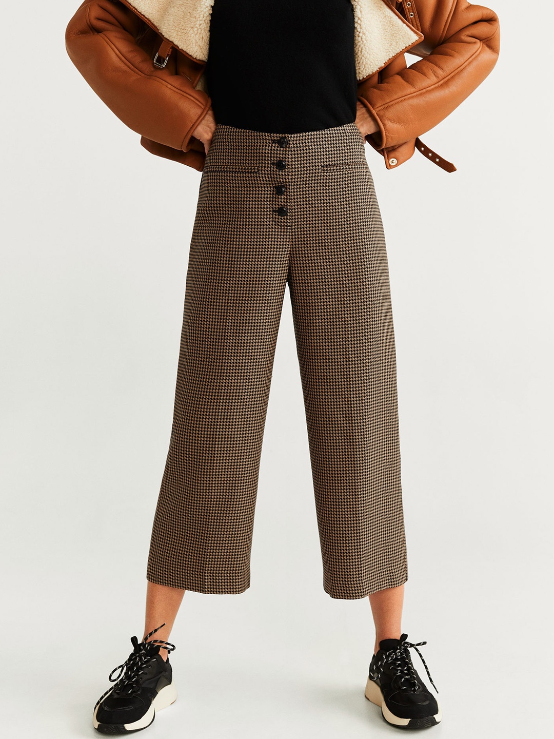 

MANGO Women Beige & Black Regular Fit Self Design Cropped Parallel Trousers