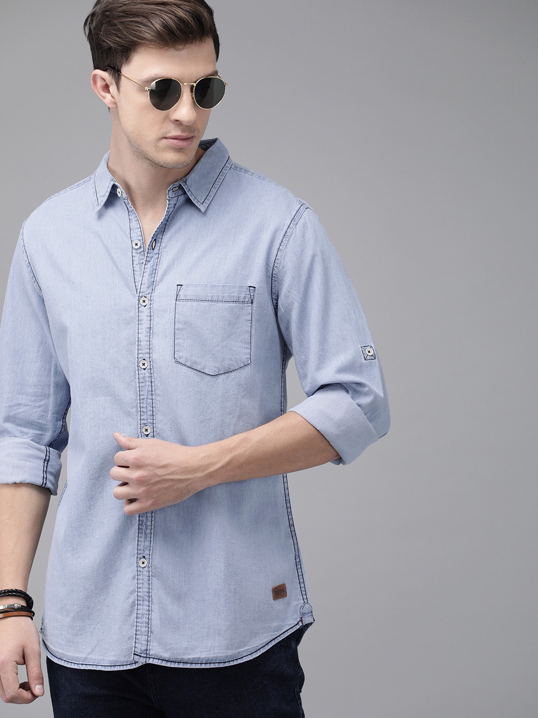

The Roadster Lifestyle Co Men Blue Regular Fit Solid Casual Shirt