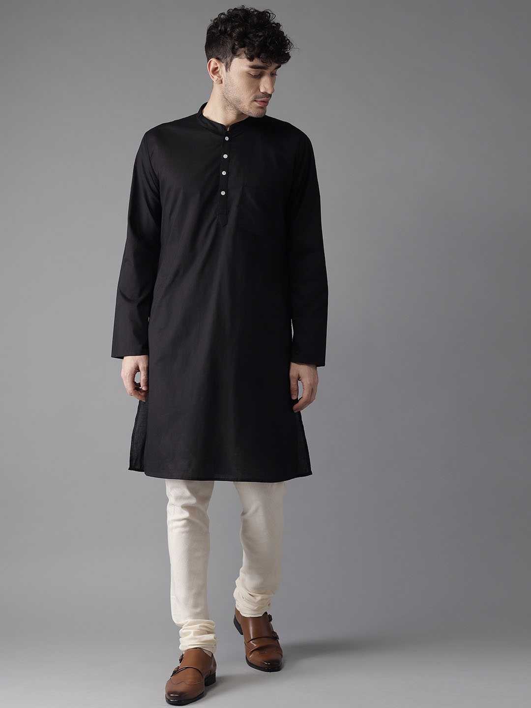 

Hubberholme Men Black Solid Straight Kurta