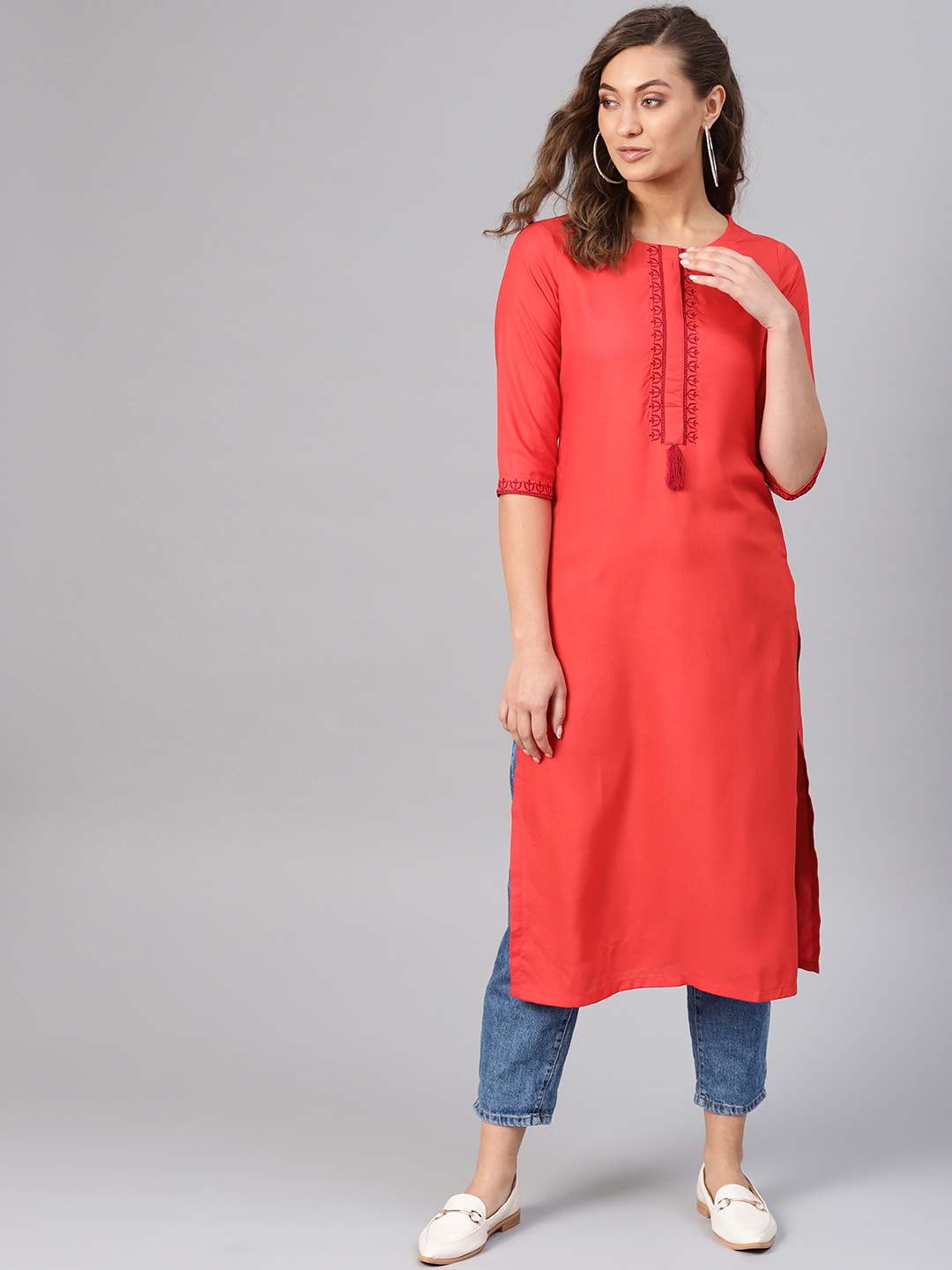

Libas Women Red Solid Straight Kurta