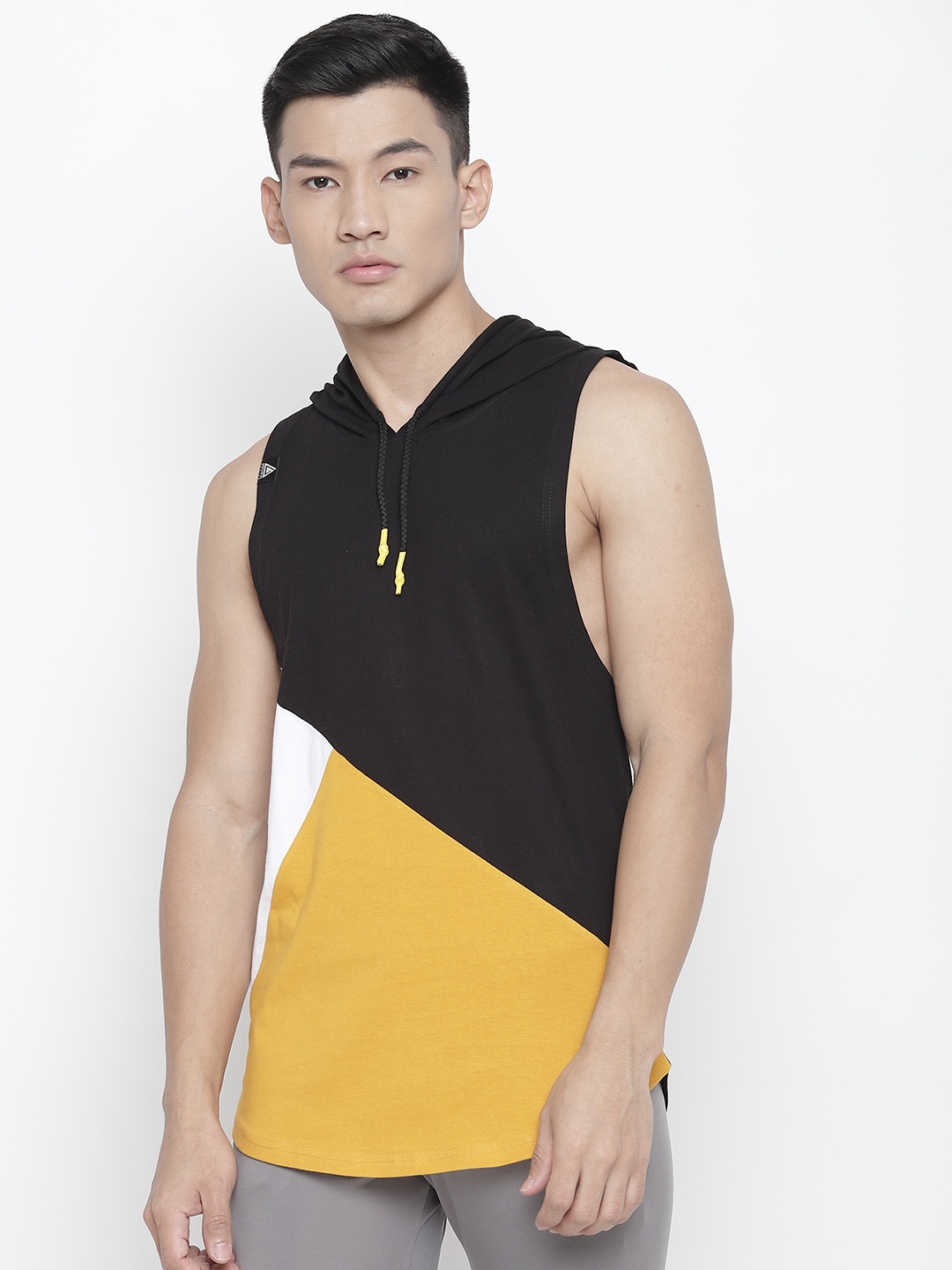 

Aesthetic Bodies Men Black & Mustard Yellow Colourblocked Hooded T-shirt