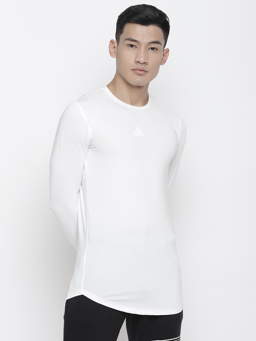 

Aesthetic Bodies Men White Solid Round Neck T-shirt