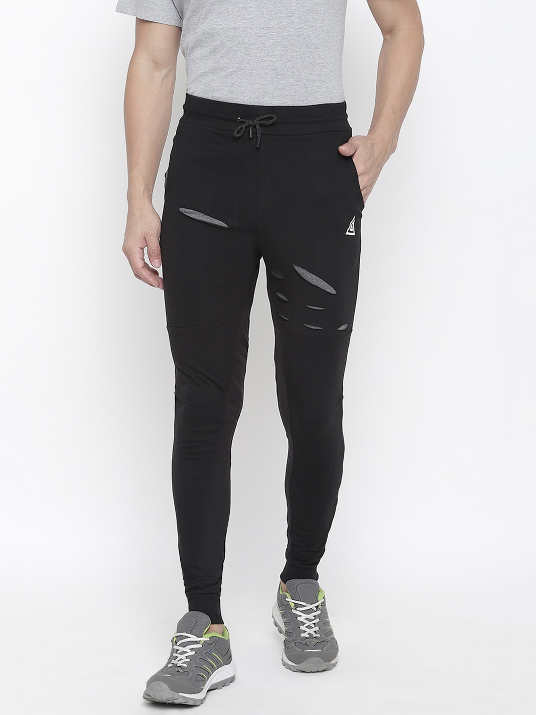 

Aesthetic Bodies Men Black Slim Fit Solid Joggers