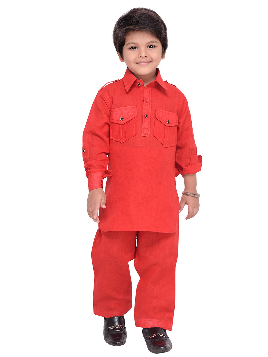 

Aj DEZInES Boys Red Solid Pathani Kurta with Trousers