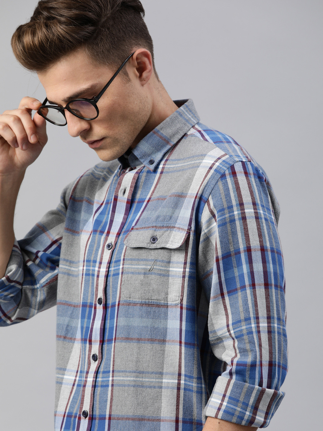 

Nautica Men Grey & Blue Classic Regular Fit Checked Casual Shirt