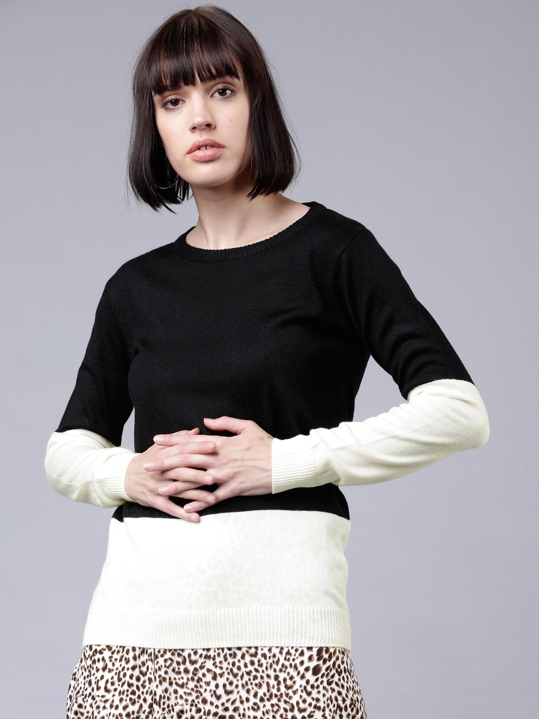 

Tokyo Talkies Women White & Black Colourblocked Sweater