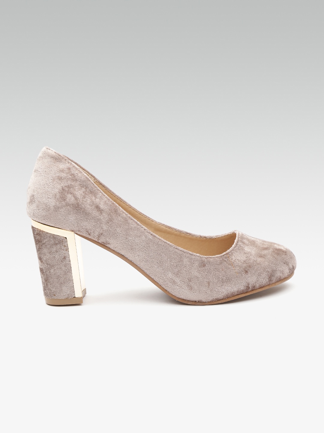 

Carlton London Women Beige Velvet Finish Pumps